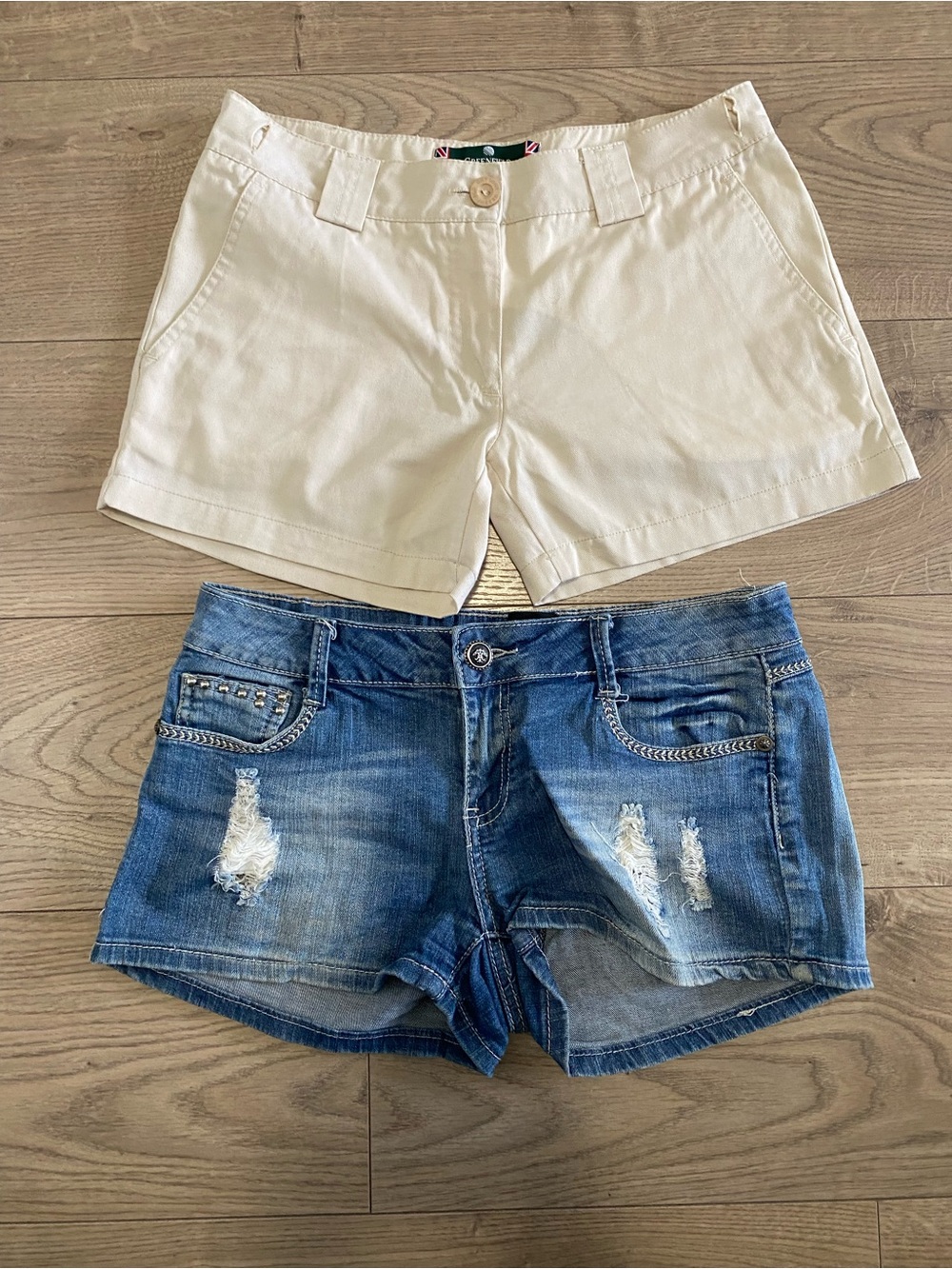 Bundle of 2 pairs of shorts Size S, 2b Bebe  + Greenfield 🏴󠁧󠁢󠁥󠁮󠁧󠁿